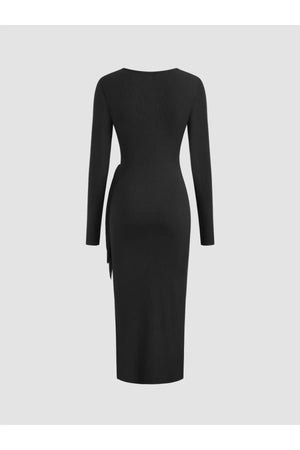 Siyah elbise bağlama detaylı şık uzun kollu tasarım