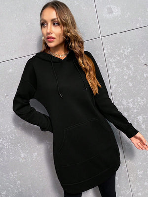 Rahat kesim siyah kapüşonlu elbise