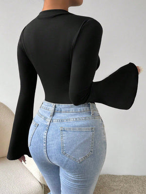 YARIM BALIKÇI YAKA BÜZGÜLÜ BLUZ SİYAH - CRESSİVA