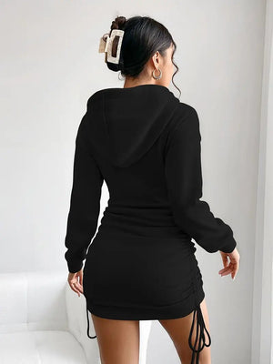 TAŞ BASKI KAPÜŞONLU BÜZGÜLÜ ELBİSE - CRESSİVA